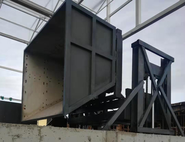 料斗翻轉(zhuǎn)液壓升降機(jī) 料斗翻轉(zhuǎn)液壓升降機(jī)