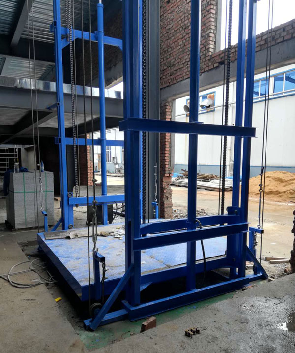 導(dǎo)軌式液壓升降平臺(tái) 導(dǎo)軌式液壓升降平臺(tái)